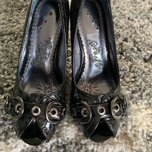 Naughty Monkey Double Dare Heel